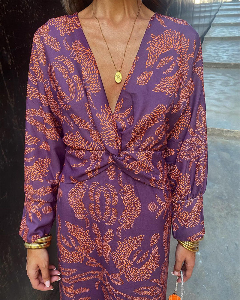 Anita – Abito Elegante con Scollo a V, Maniche Lunghe e Fantasia
